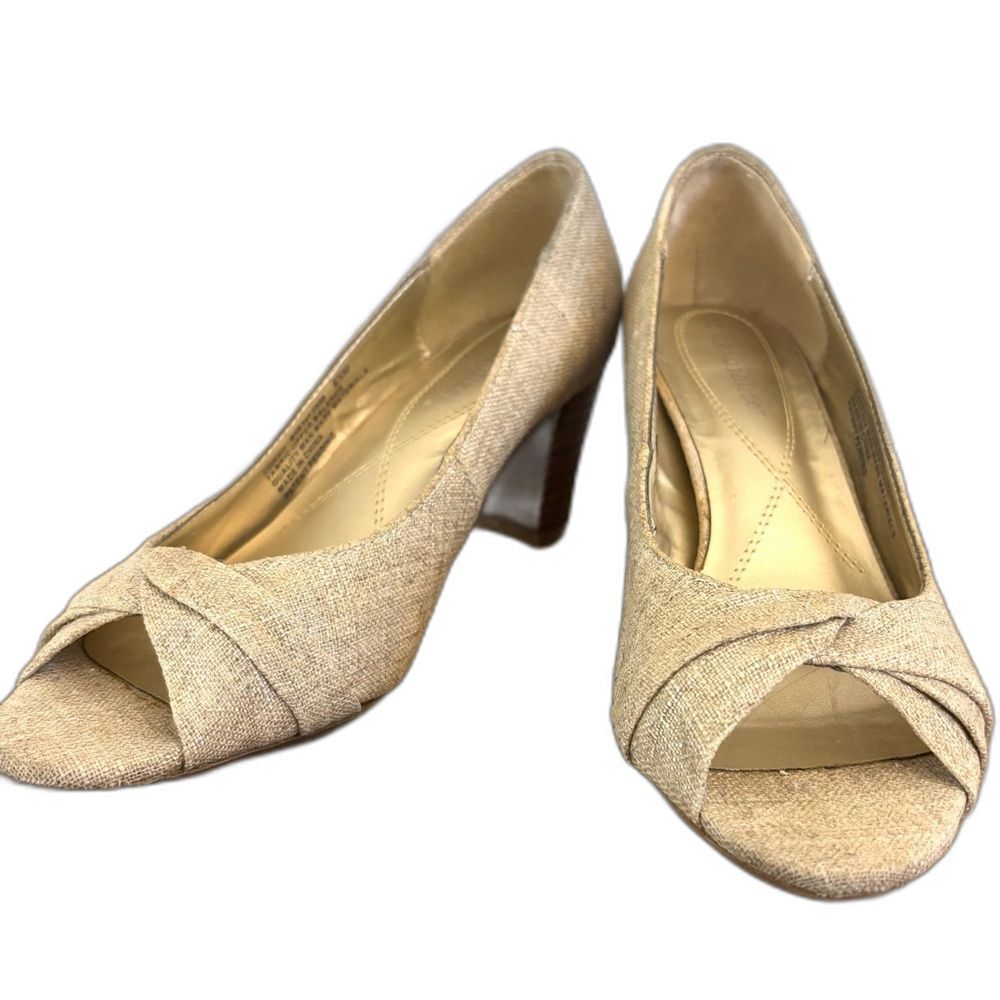 Naturalizer Women's Tan and Gold Woven Peep Toe Heels 6.5